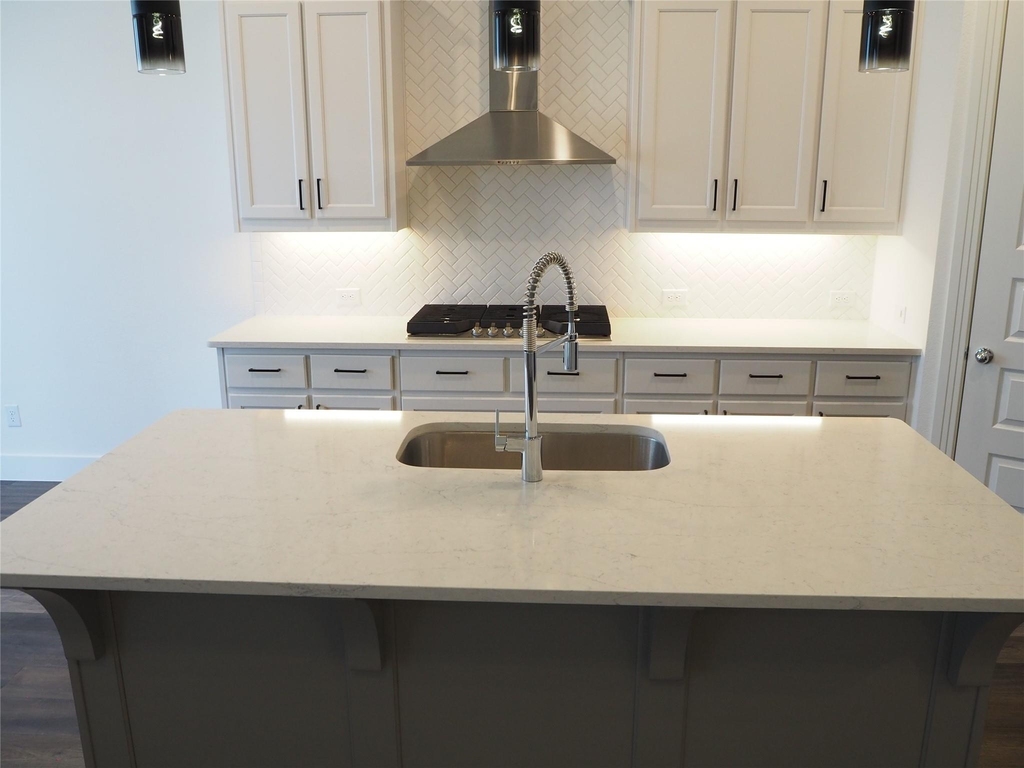 5009 Shadetree Street - Photo 10