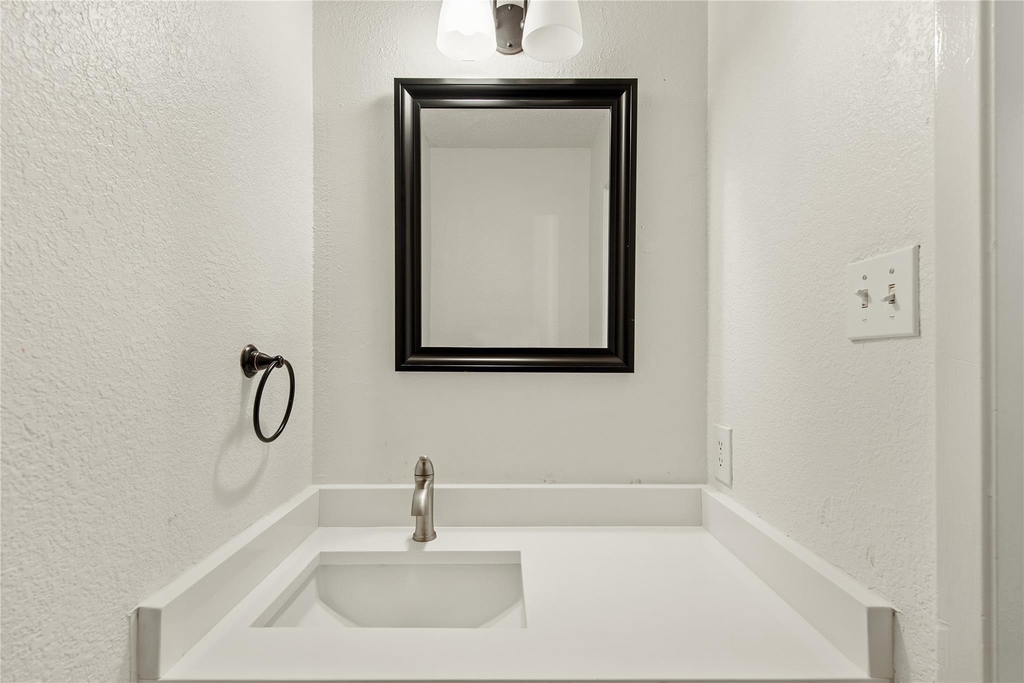 7700 Chapin Road - Photo 8