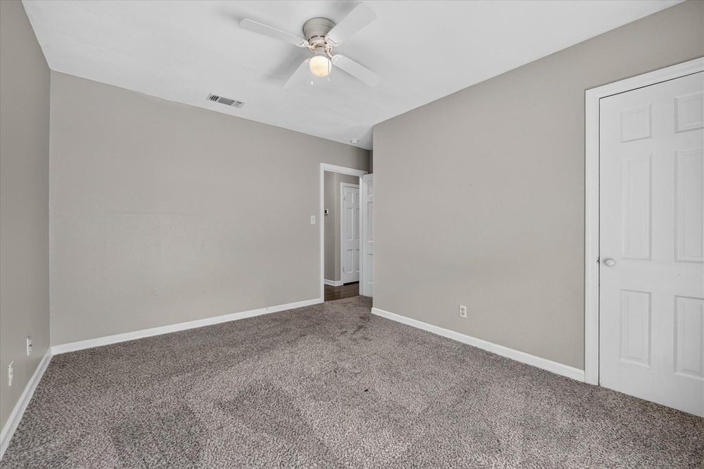 4216 Donnelly Avenue - Photo 29