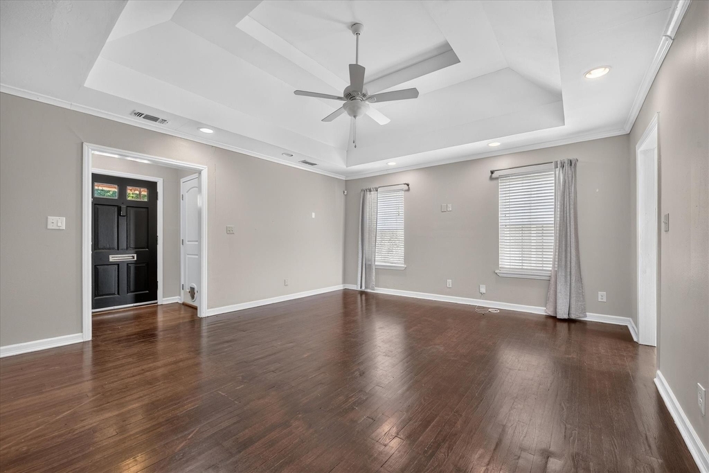 4216 Donnelly Avenue - Photo 5