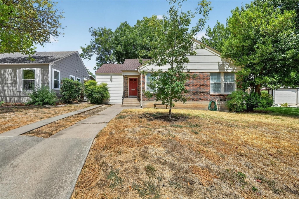 4216 Donnelly Avenue - Photo 0