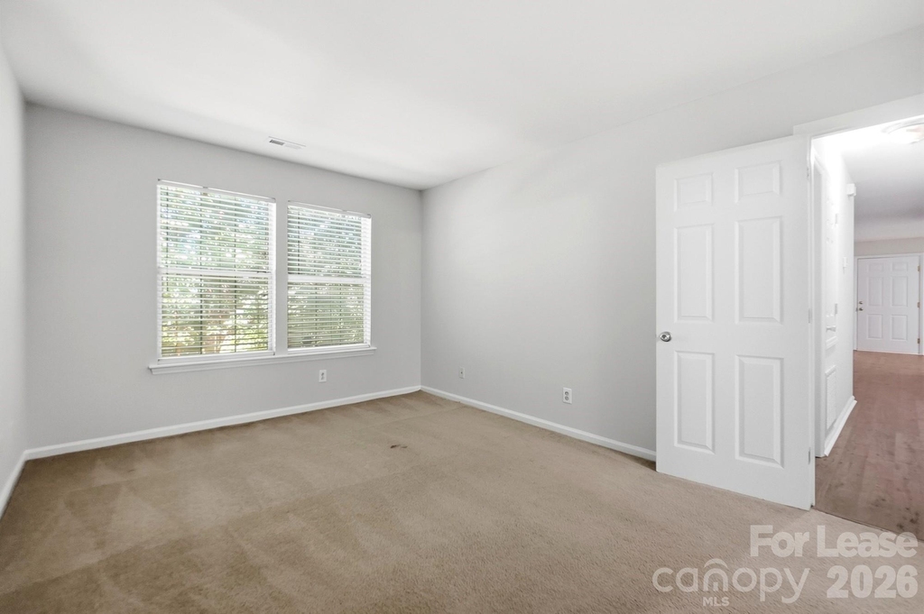 6000 Gray Gate Lane - Photo 17