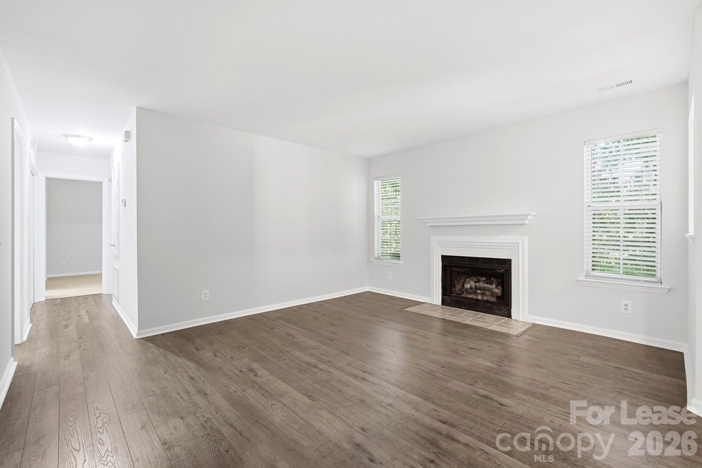 6000 Gray Gate Lane - Photo 4