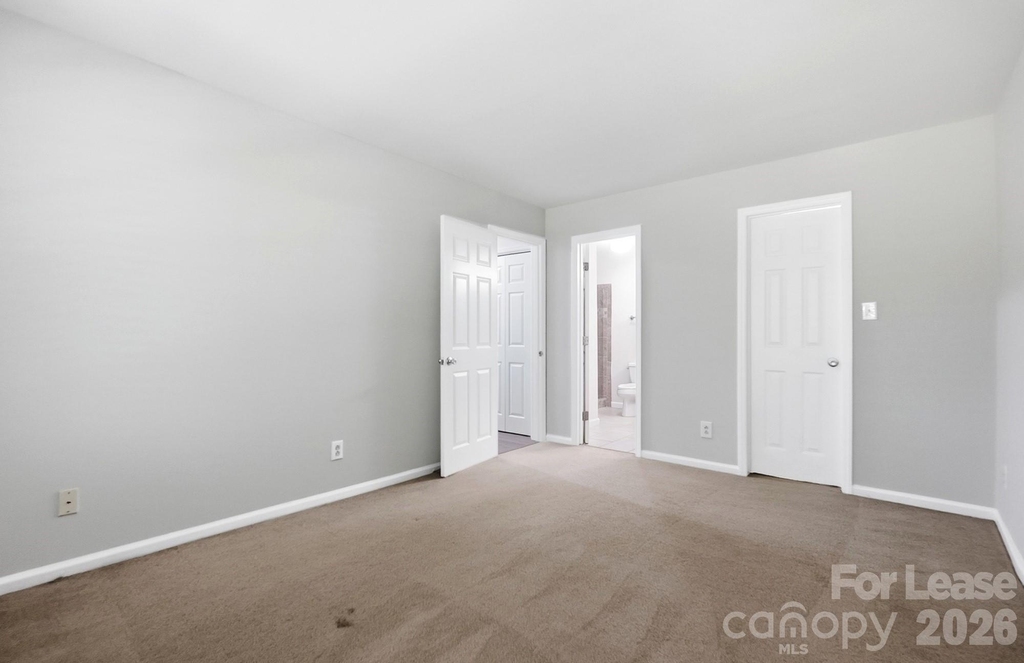 6000 Gray Gate Lane - Photo 18