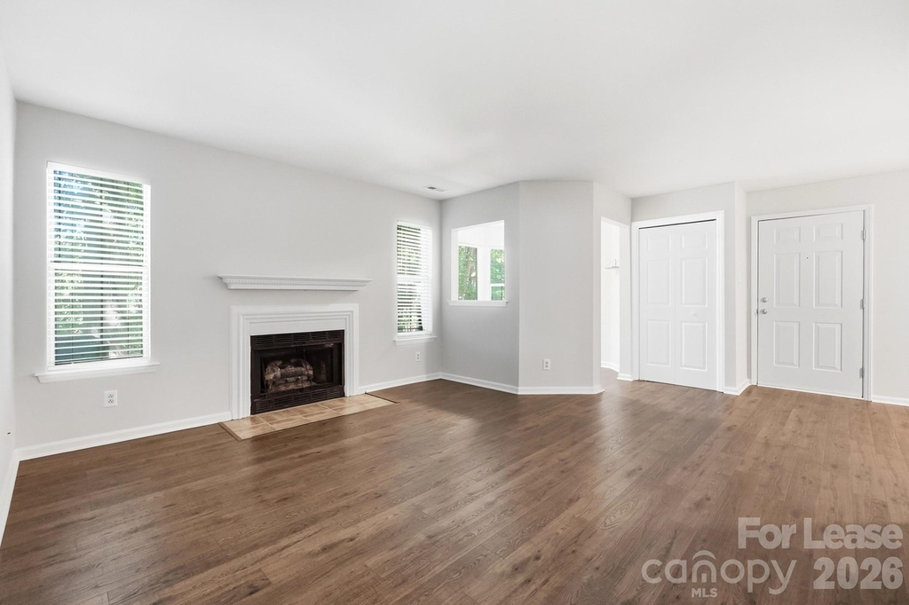 6000 Gray Gate Lane - Photo 5