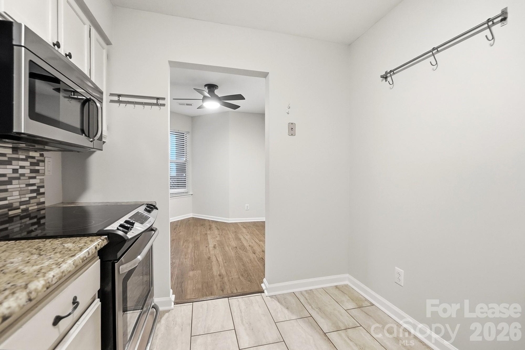 6000 Gray Gate Lane - Photo 12