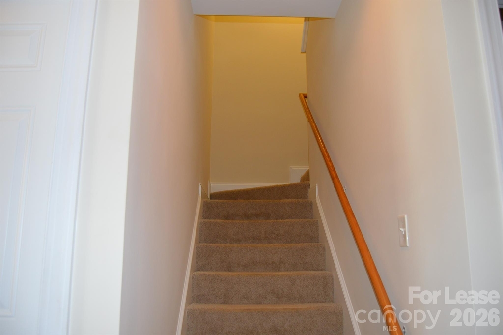 118 Sherman Oaks Lane - Photo 2