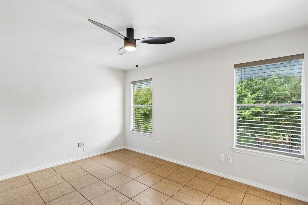 2005 Minnie Drive - Photo 10