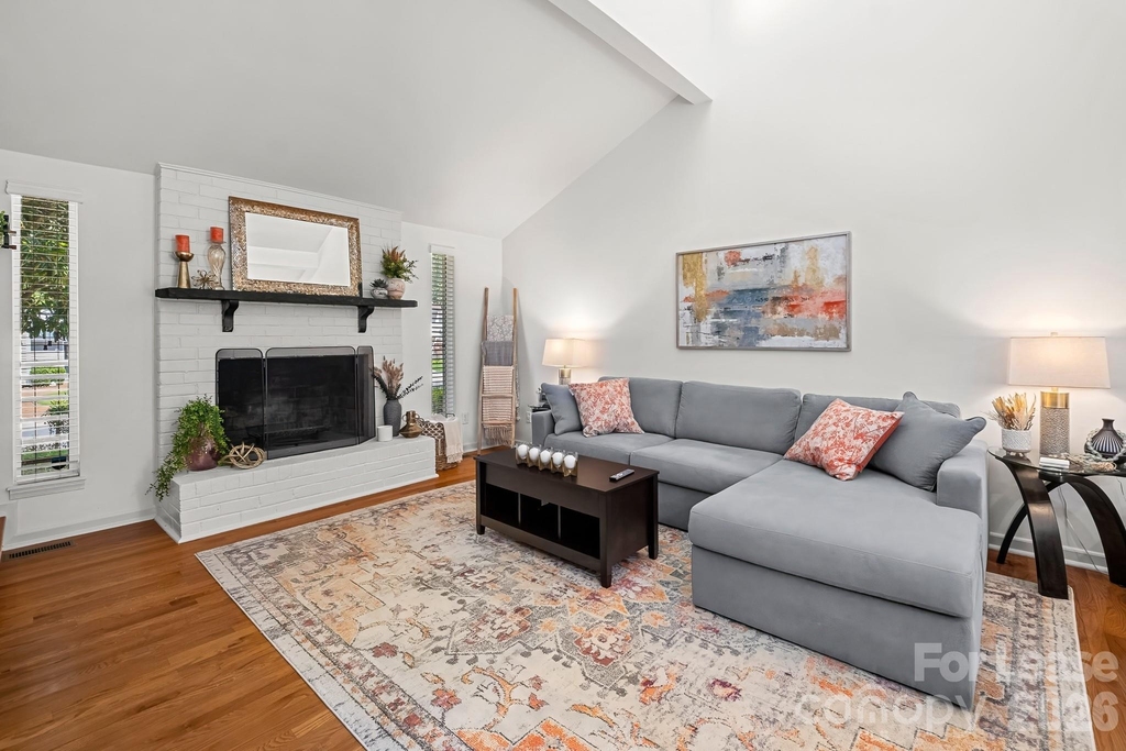 8211 Park Vista Circle - Photo 6