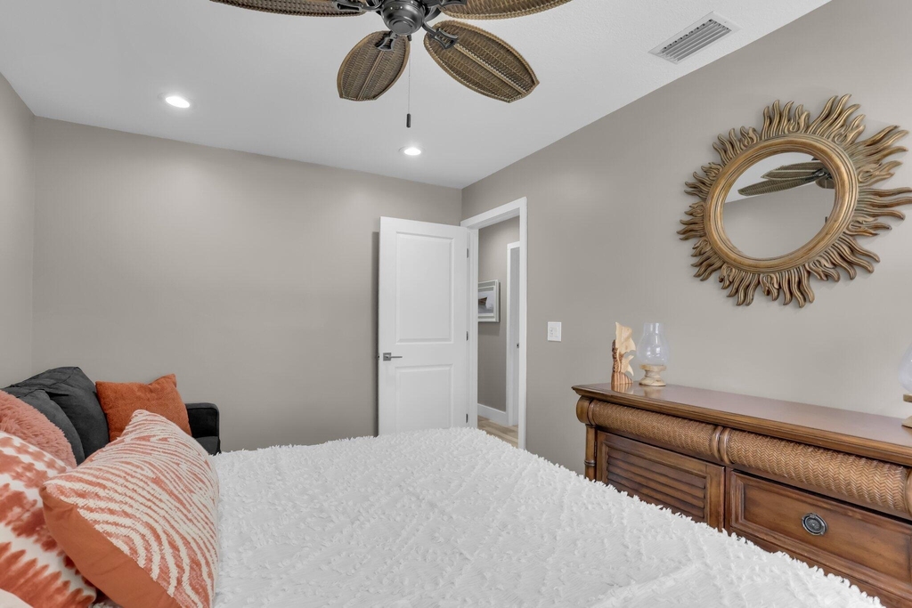 60 Pelican Pointe Drive - Photo 32