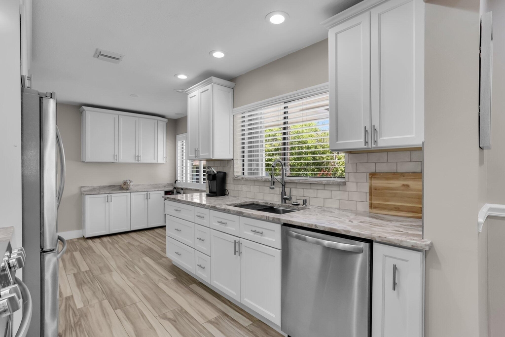 60 Pelican Pointe Drive - Photo 17