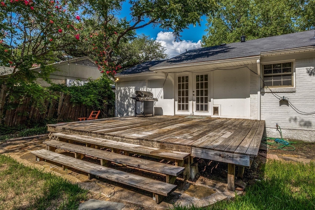 541 Parkhurst Drive - Photo 17