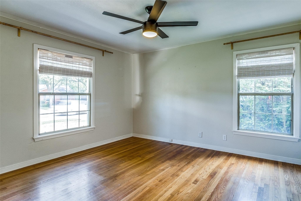 541 Parkhurst Drive - Photo 14