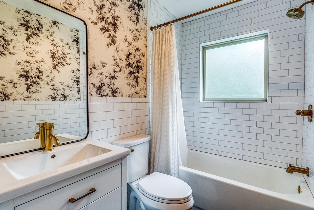 541 Parkhurst Drive - Photo 15