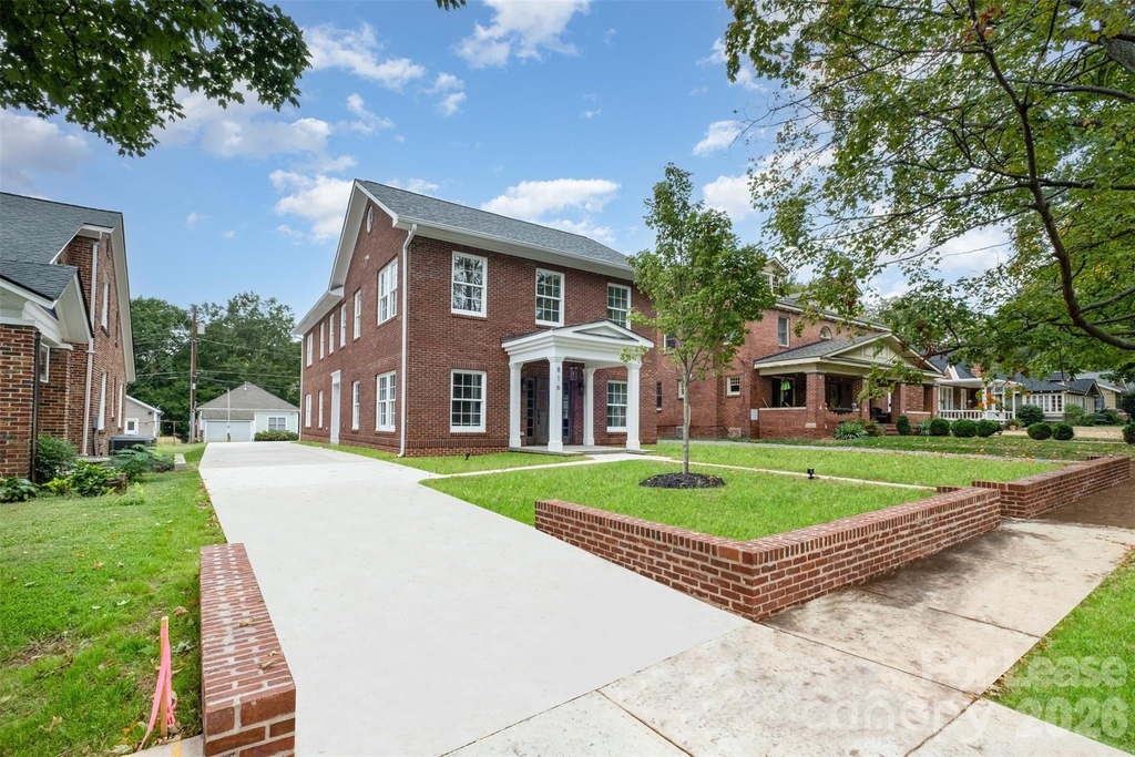 816 Walnut Avenue - Photo 1
