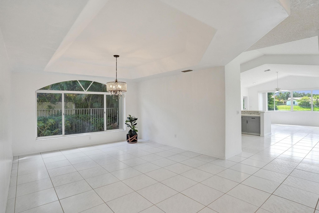11340 Lakeshore Drive - Photo 9