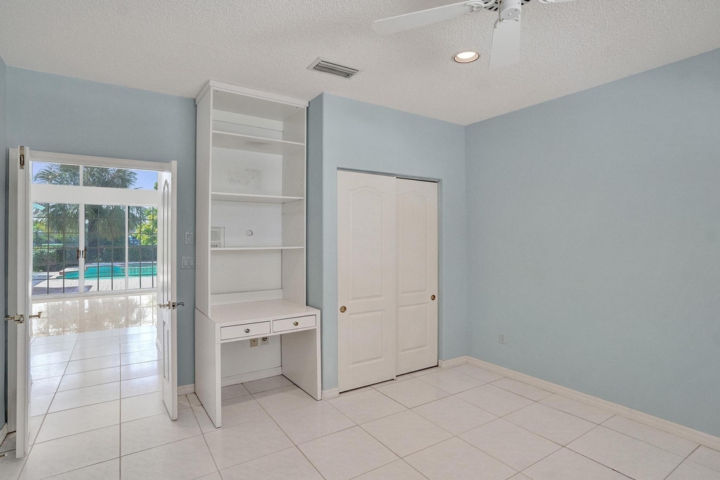 11340 Lakeshore Drive - Photo 37
