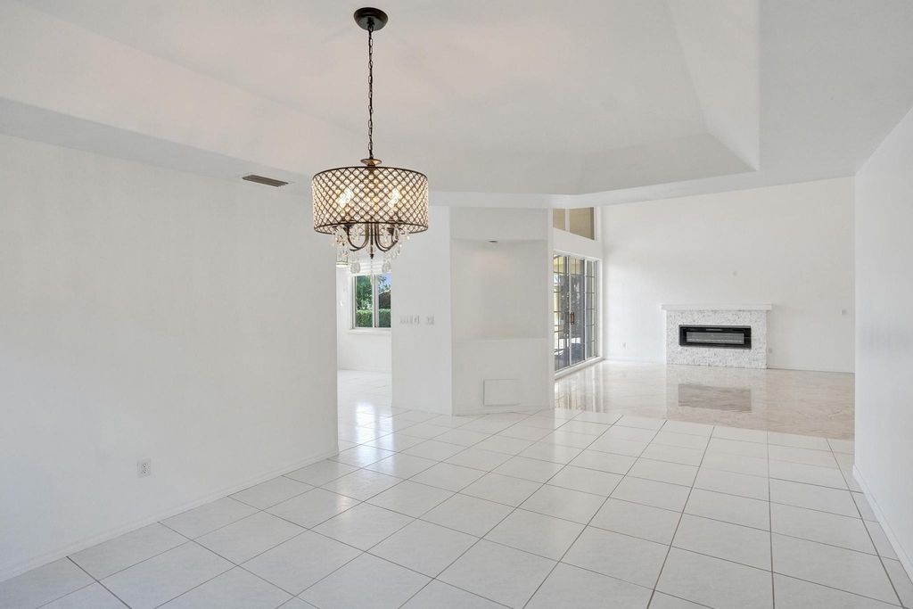 11340 Lakeshore Drive - Photo 11