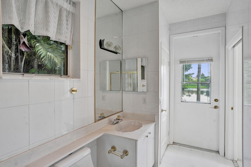 11340 Lakeshore Drive - Photo 26