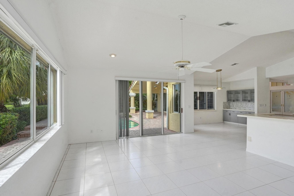 11340 Lakeshore Drive - Photo 23