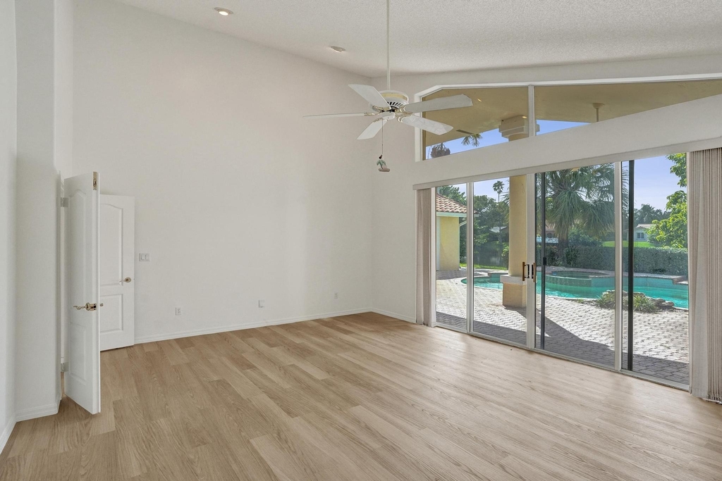 11340 Lakeshore Drive - Photo 29