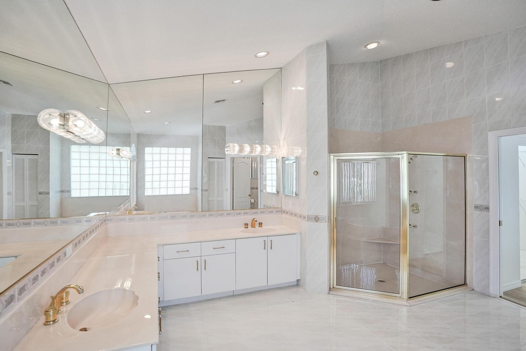 11340 Lakeshore Drive - Photo 34