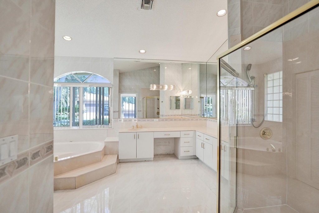 11340 Lakeshore Drive - Photo 31