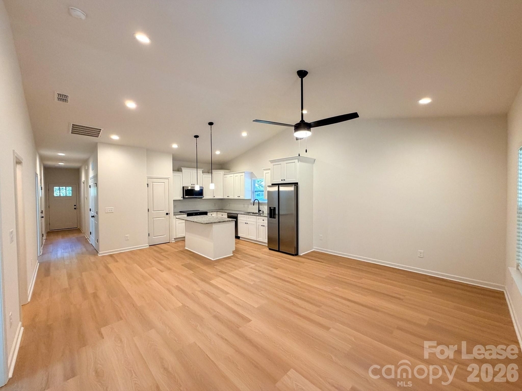 1500 Hollyleaf Avenue - Photo 8