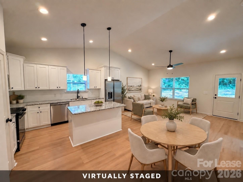 1500 Hollyleaf Avenue - Photo 3