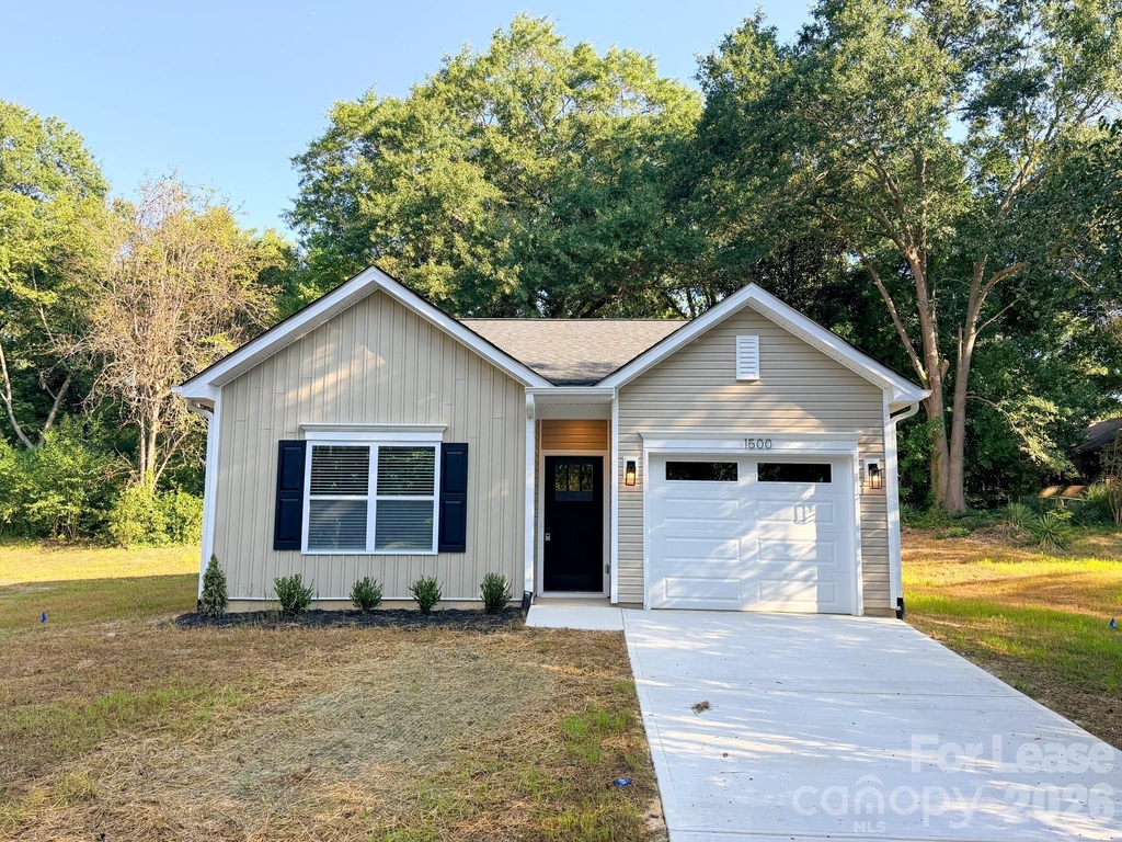 1500 Hollyleaf Avenue - Photo 1
