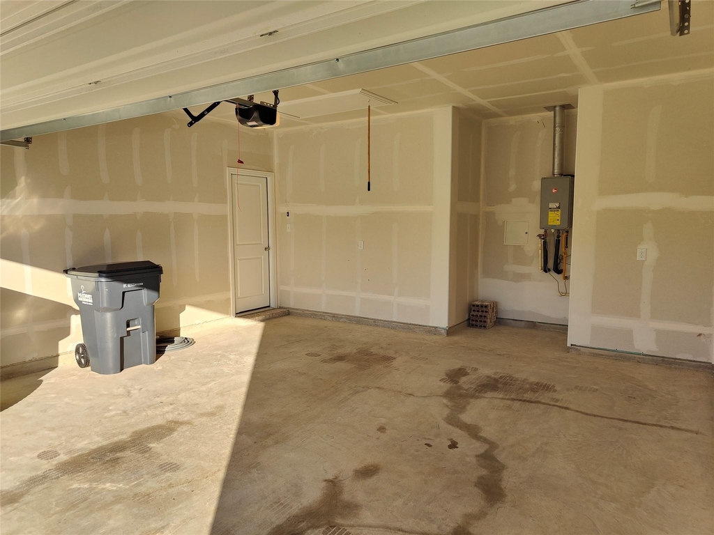 8416 Butterfly Lane - Photo 27