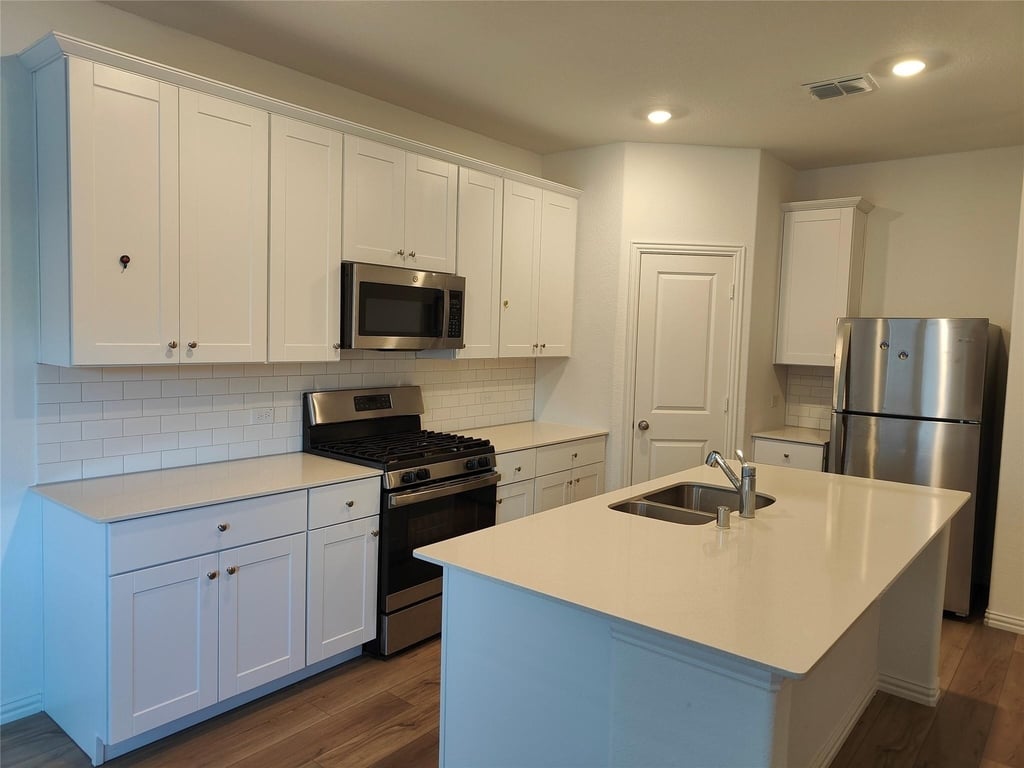 8416 Butterfly Lane - Photo 6