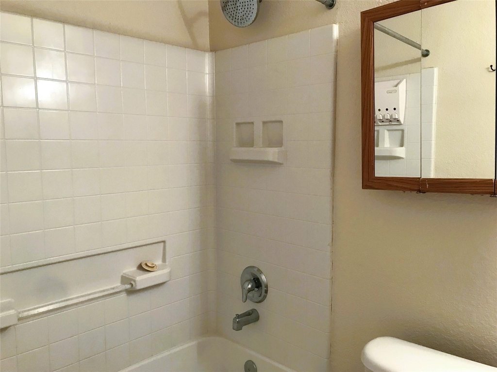 4513 Waterford Drive - Photo 9