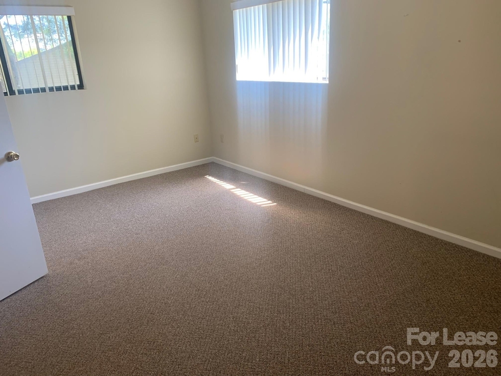 90 Apple Tree Lane - Photo 2