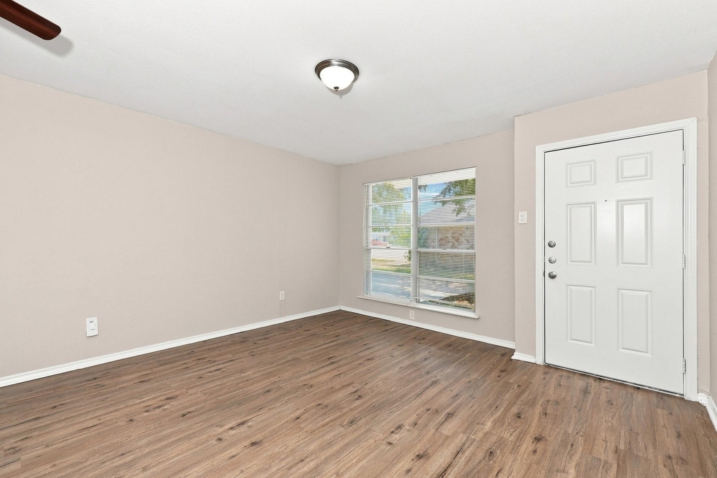 4349 Chestnut Drive - Photo 2