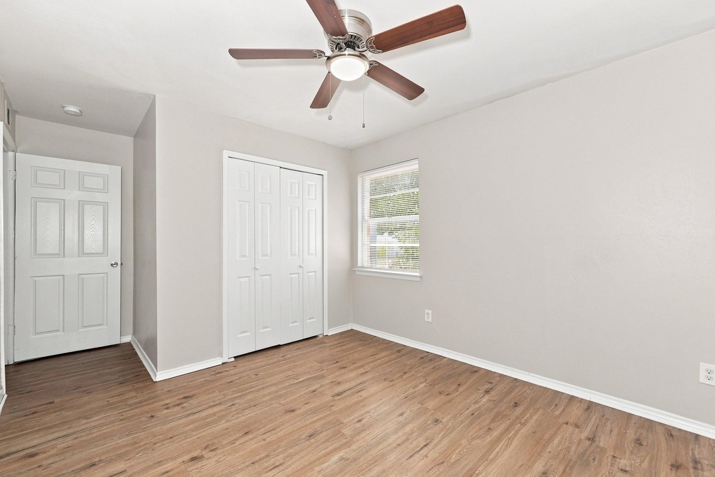 4349 Chestnut Drive - Photo 9