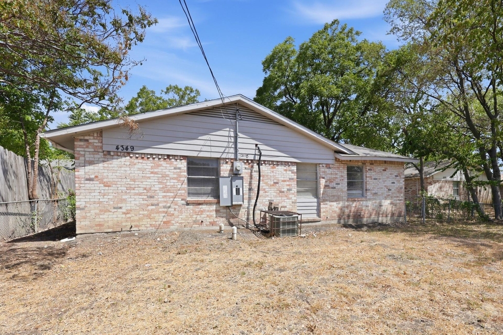 4349 Chestnut Drive - Photo 16