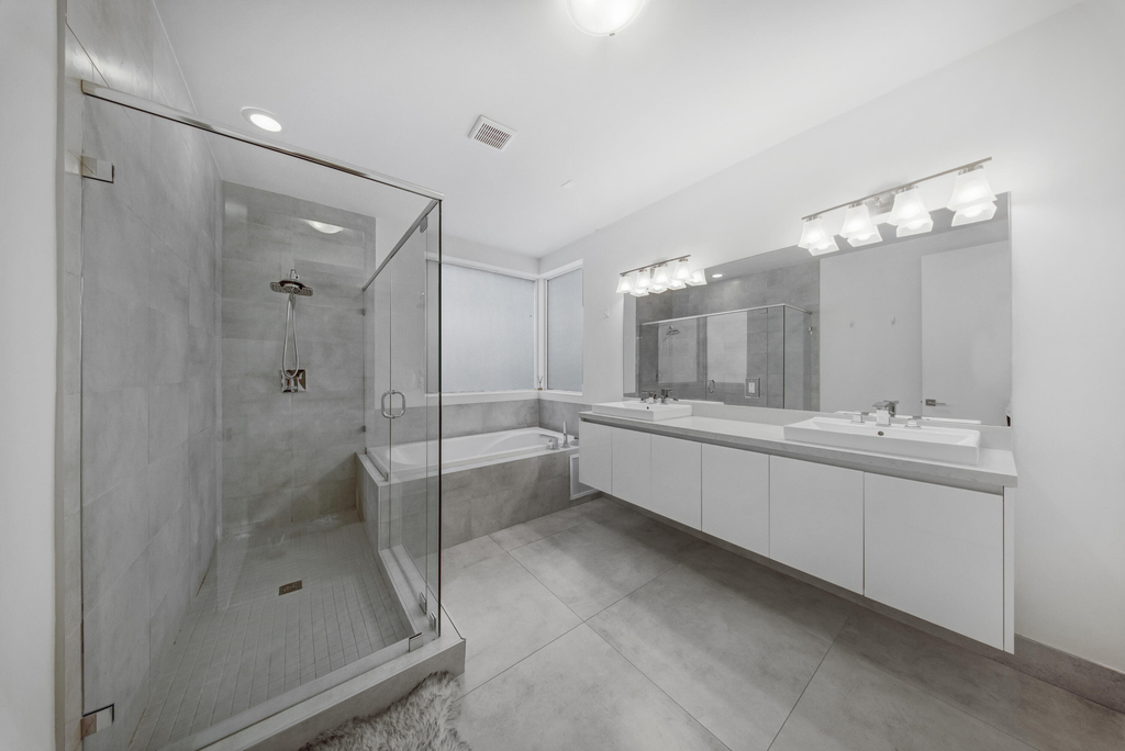 10081 Nw 75th Terrace - Photo 21