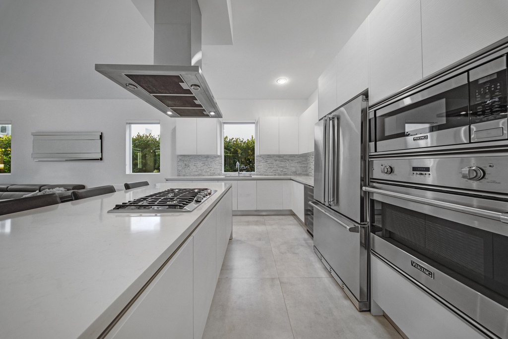 10081 Nw 75th Terrace - Photo 10