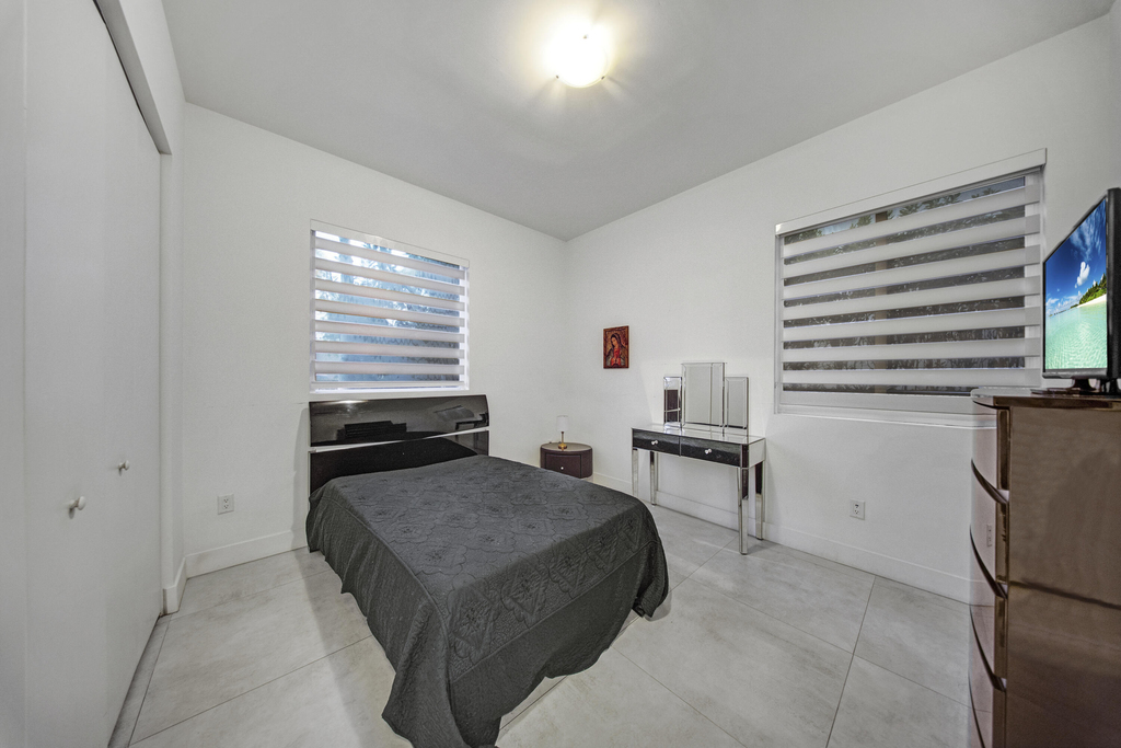 10081 Nw 75th Terrace - Photo 13