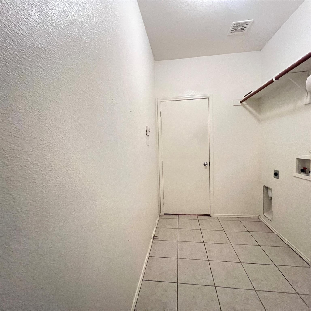 2049 Helmoken Falls Drive - Photo 17