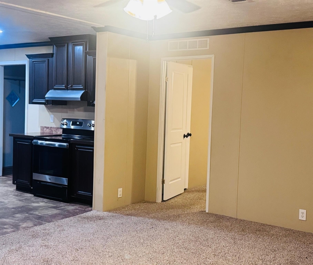 212 Cedar Court - Photo 1