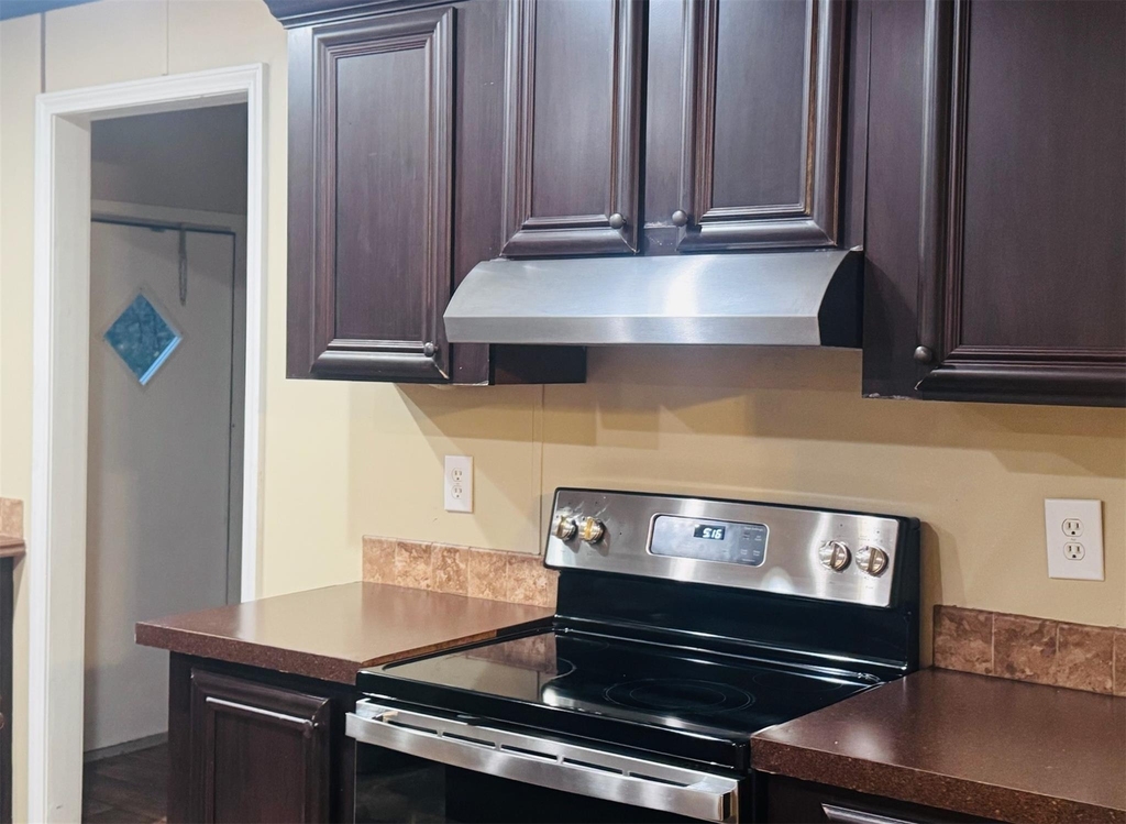 212 Cedar Court - Photo 5