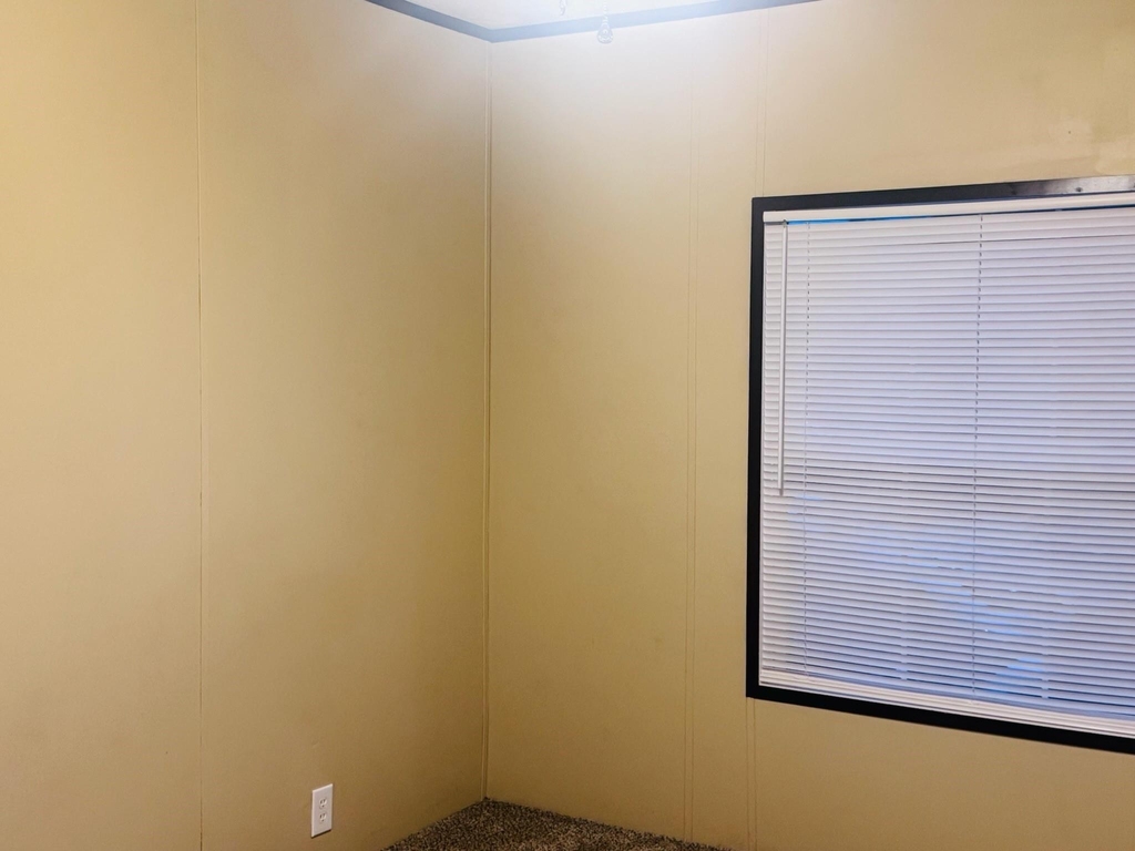 212 Cedar Court - Photo 13