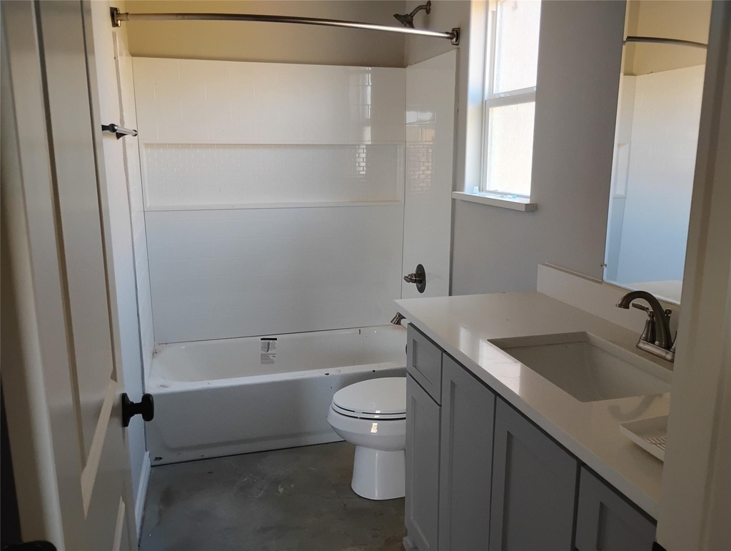 1012 Wooded Hollow Court - Photo 9