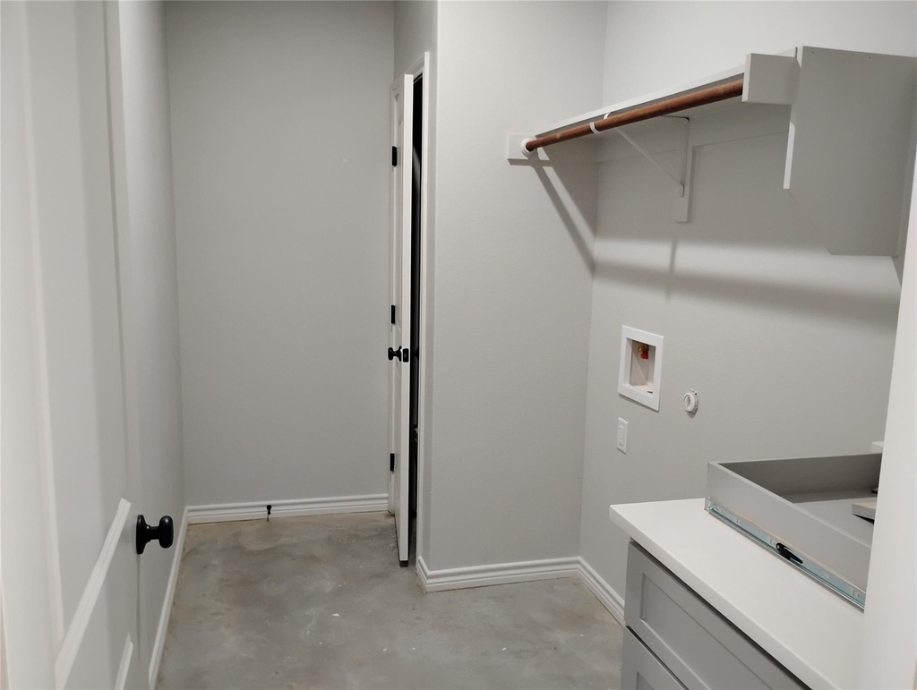 1012 Wooded Hollow Court - Photo 4