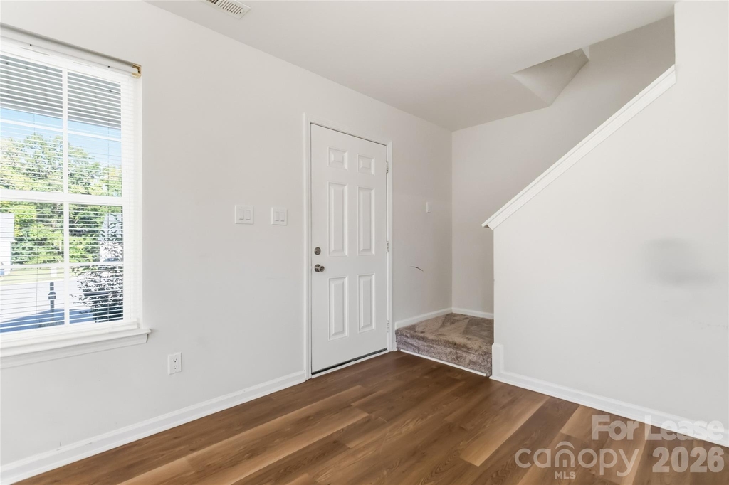 1428 Nature Place - Photo 4