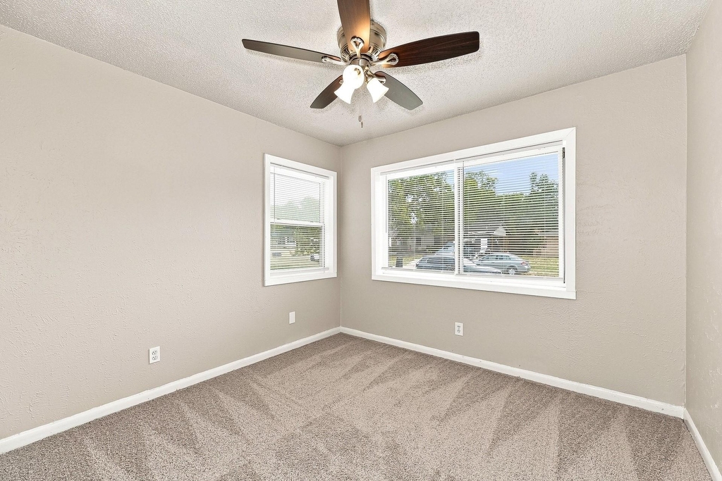 1705 Longview Street - Photo 11