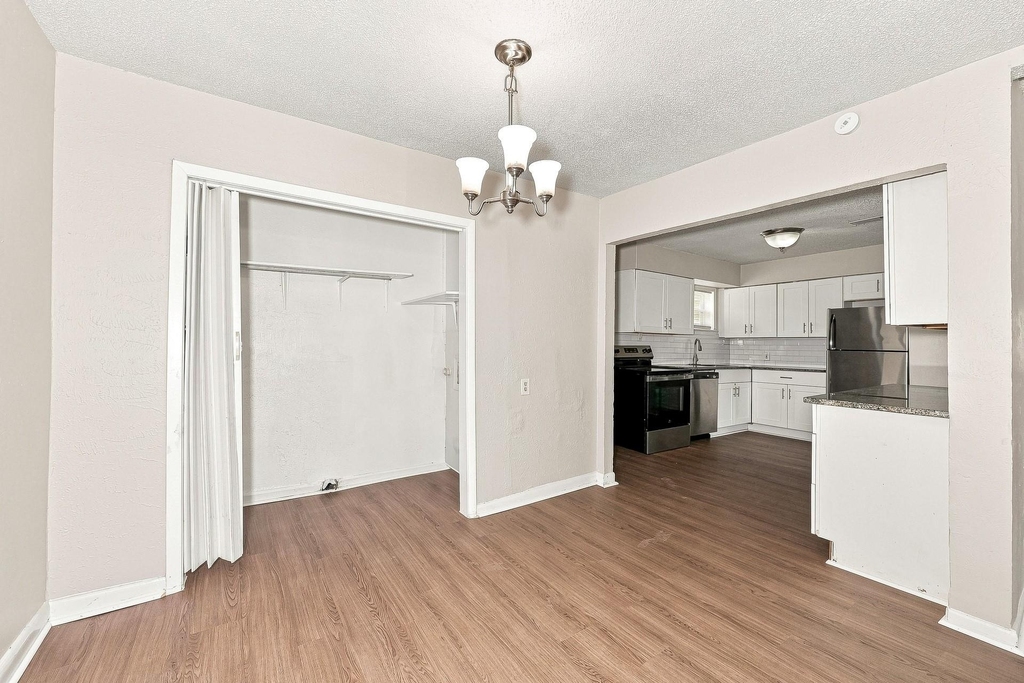 1705 Longview Street - Photo 5