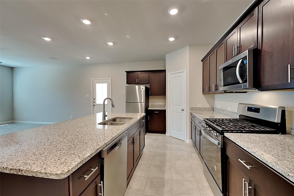 4109 Stockyard Station Lane - Photo 4